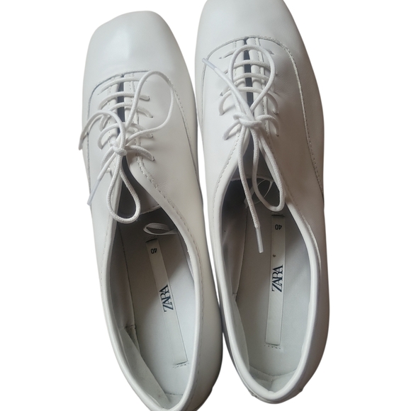 Zara White Casual Sneakers - Picture 2 of 4